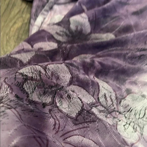 dressbarn Purple Floral Knit Sleeveless Ruffle top Large - Picture 5 of 6